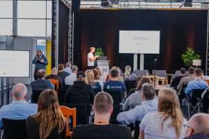 Niklas Kuhn von Fewo Butler auf der Messe Husum als Speaker